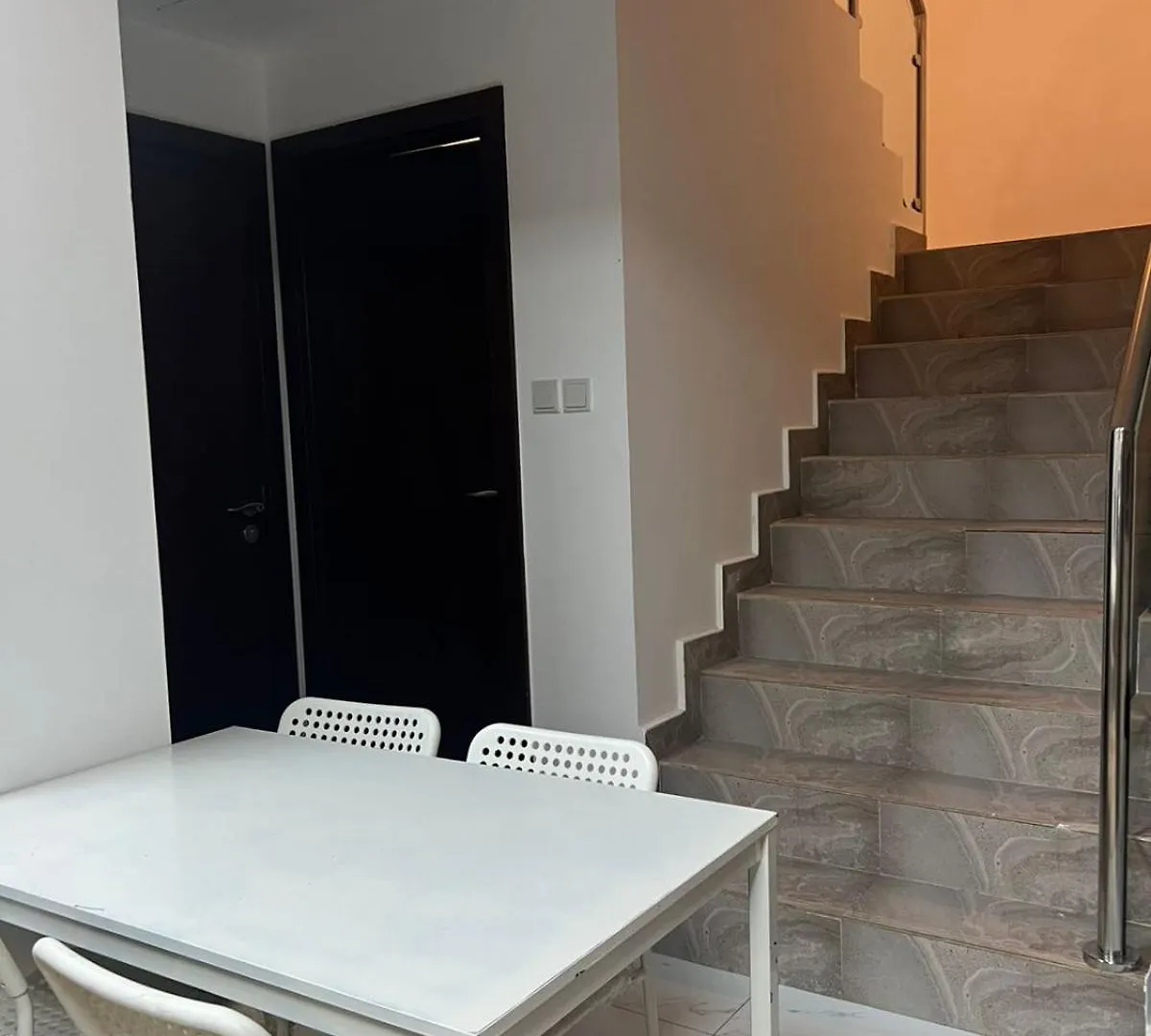 Homestay Luxury Room In Front Of Hotel Five Dubai
