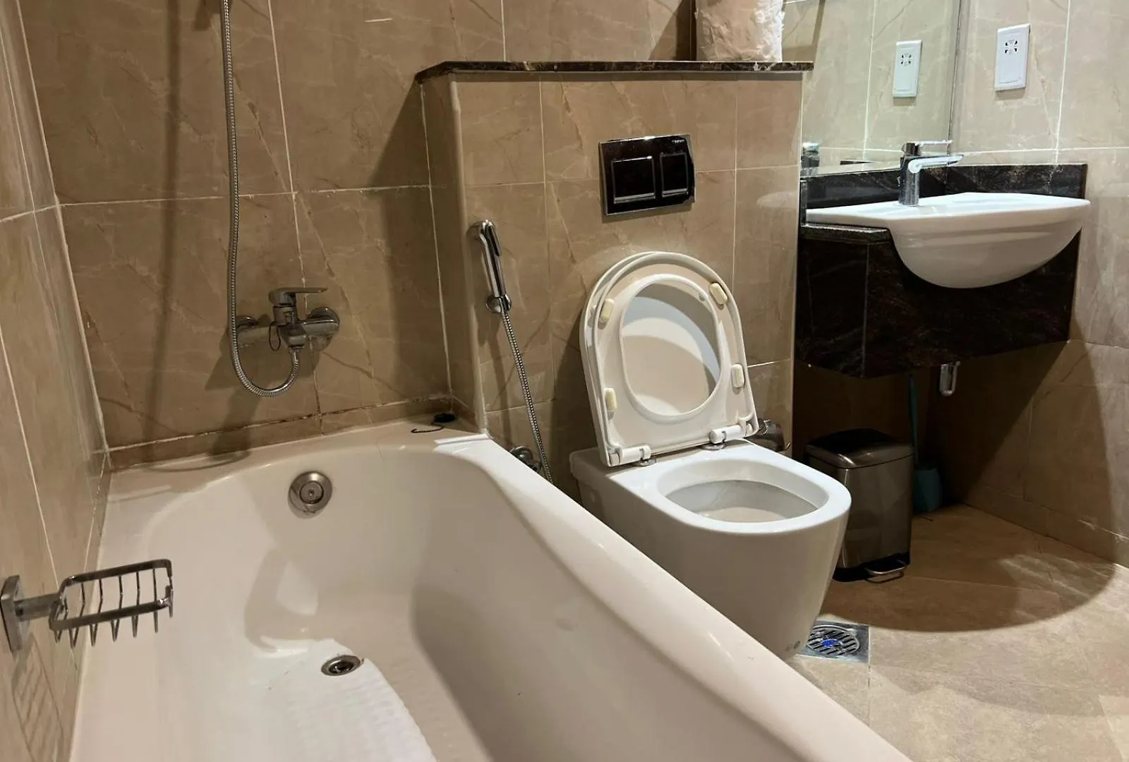 Luxury Room In Front Of Hotel Five Dubai