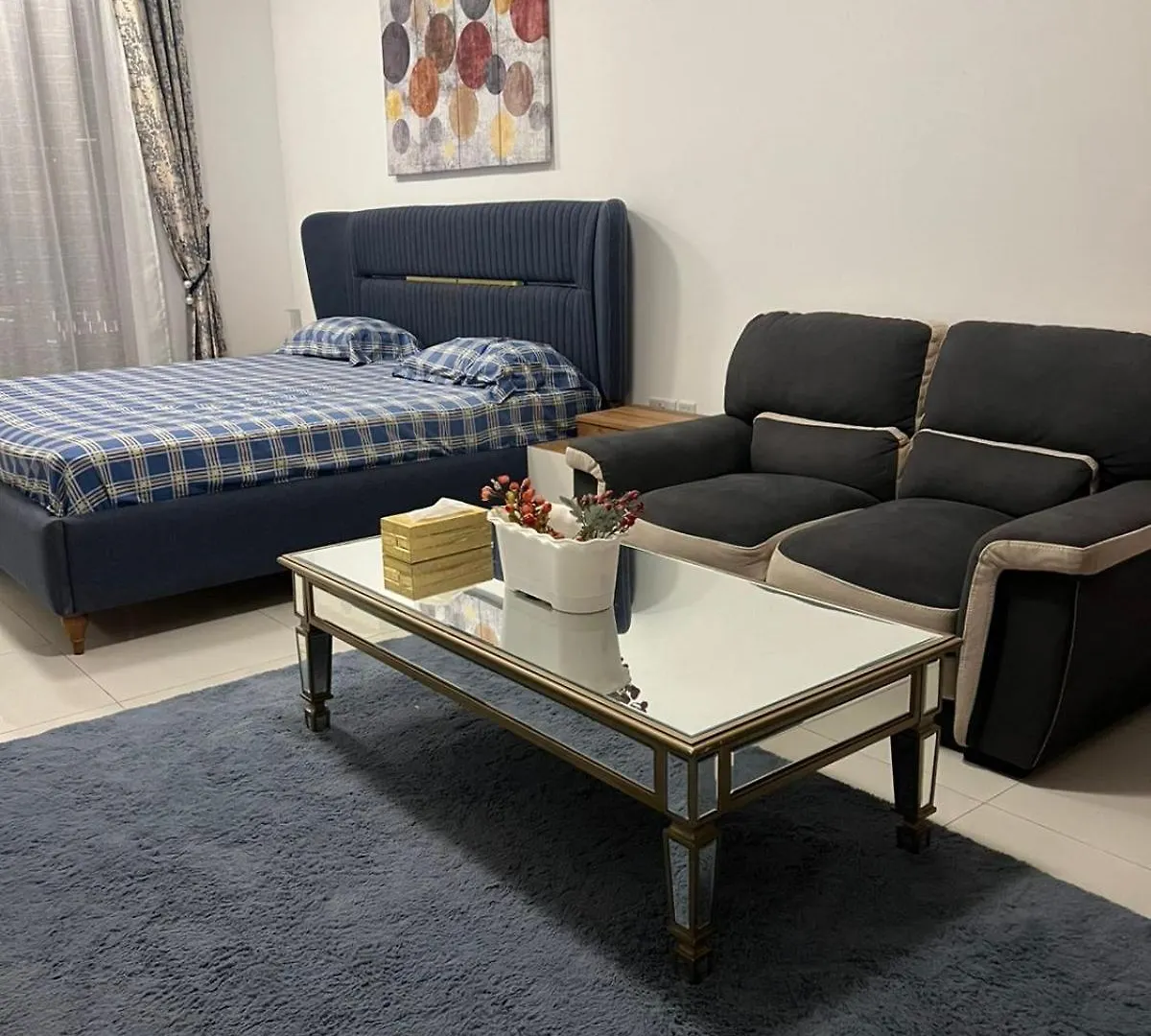 Luxury Room In Front Of Hotel Five Dubai